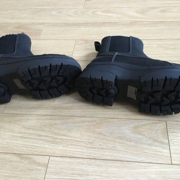 Boots - Picture 2 of 3